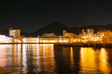 Fototapeta premium 福岡県の観光地、門司港の夜景 門司港レトロ