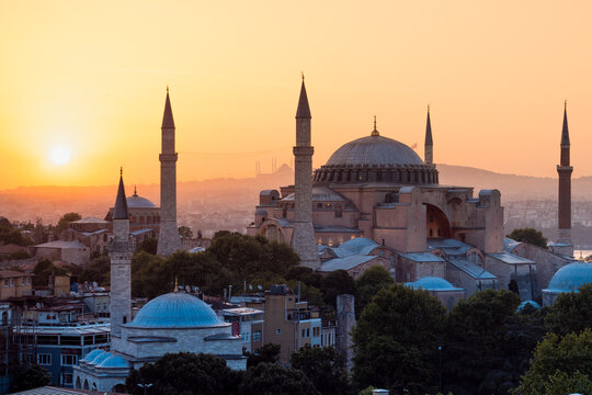 Hagia Sophia mosque at sunrise, Istanbul, Turkey