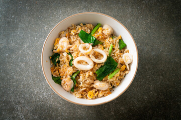 Fried rice with squid or octopus