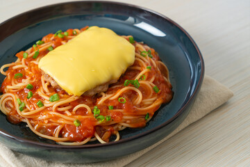 Spaghetti Tomato Sauce with Hamburg and Cheese