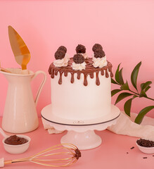 wedding cake with roses