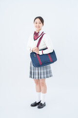 学生鞄を持つ女子高生