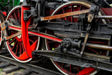 Red wheels