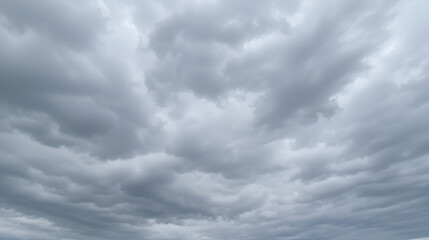 Obraz premium gray clouds densely cover the sky