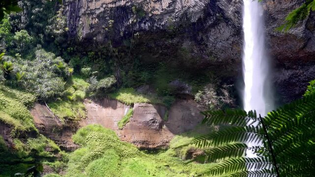 Close-Up of Bridal Veil Falls &ndash; Powerful Waterfall in Lush New Zealand Forest