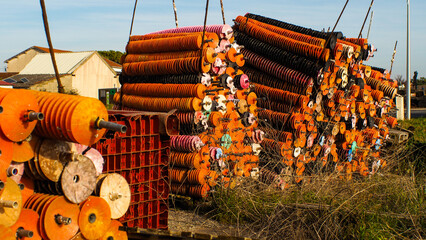 Matériel d'ostréiculture ey cabanes d'ostréiculteurs, sur l'île d'Oléron