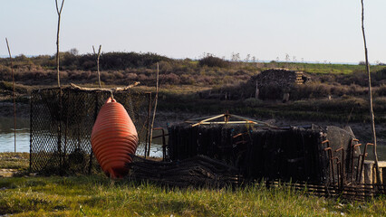 Matériel d'ostréiculture ey cabanes d'ostréiculteurs, sur l'île d'Oléron