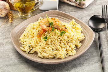 Italian pasta Orzo with prawn