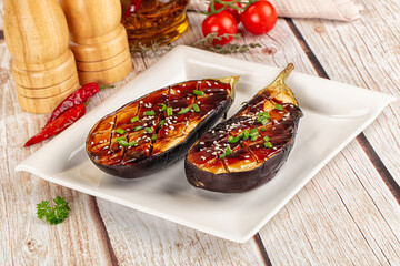 Baked eggplant with teriyaki sause