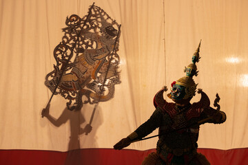 Thai Khon performers in elaborate Thotsakan costumes