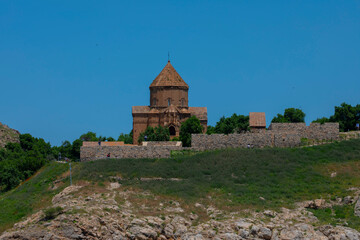 Fototapeta na wymiar Akdamar Island is the second largest island in Lake Van, located between the Van and Bitlis provinces of Türkiye.