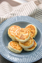 Making Homemade Cheesecakes for Breakfast