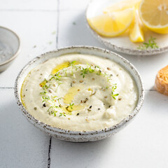 Broccoli dip with olive oil and lemon