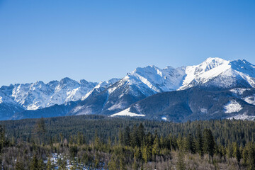Wysokie Tatry w pogodny dzień