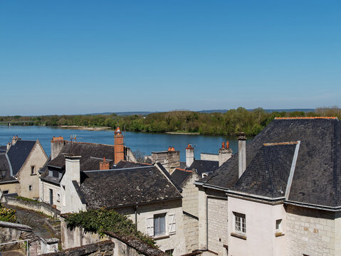 Montsoreau village : the buildings of Montsoreau are built of the traditional white tuffeau stone and have steep grey slate roofs.
Maine et Loire, Pays de la Loire, France