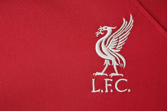  Liverpool football club logo on tshirt.