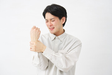 男性　けんしょう炎　白背景