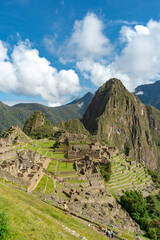 Machu Picchu con cielo azul