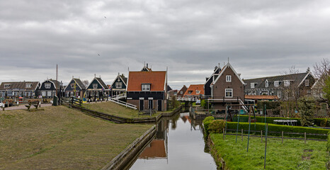 Marken 