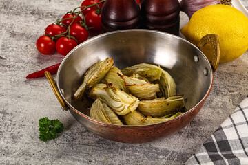 Vegan cuisine - baked fennel with oil
