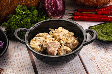 Chicken tikka with cream sauce