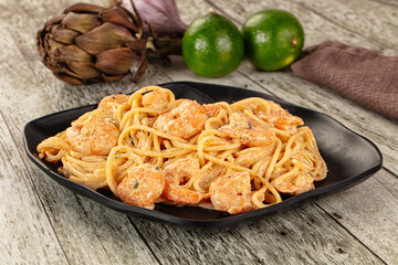 Pasta spaghetti with prawn and cream