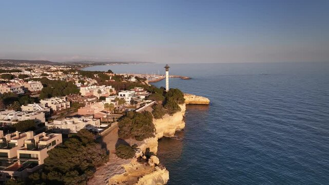 Faro de Torredembarra en Tarragona, Catalu&ntilde;a, Espa&ntilde;a