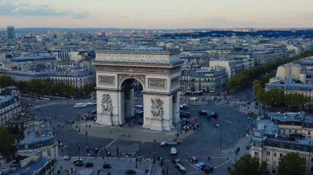 Arc de Triomphe in timelapse seen from the Parisian rooftops.