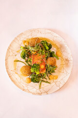 Sushi, łosoś pieczony, danie obiadowe łosoś