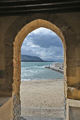 Cefalù e la sua spiaggia sul Mediterraneo - Sicilia