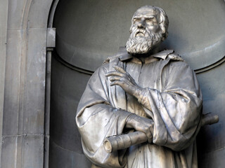 galileo galilei sculpture florence uffizi museum