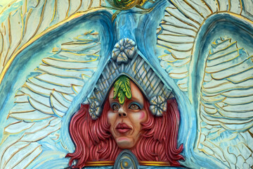 Volto Alato di Fantasia!
Parole Chiave:

Carnevale
Maschera
Volto
Ali
Angelo
Fantasia
Surrealismo
Colore
Dettaglio
Espressione
Mistero
Sogno
Arte
Artigianato