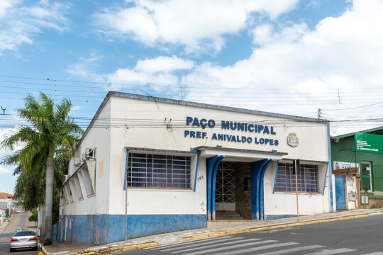 Pa&ccedil;o Municipal Anivaldo Lopes- cora&ccedil;&atilde;o da administra&ccedil;&atilde;o e da hist&oacute;ria de Conchas. Um s&iacute;mbolo do nosso munic&iacute;pio