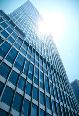 Obraz premium very tall building with lots of windows