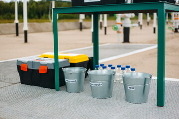 Obraz premium container, rubbish, bucket, yellow, trashcan