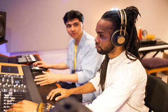 Collaborative creativity in a recording studio environment