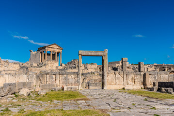 Obraz premium Ruins of Roman temples in Dougga, Tunisia