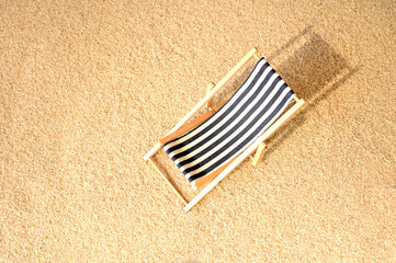 beach towel and sea shells