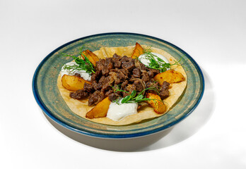 Sautéed Beef with Cream and Fried Potatoes