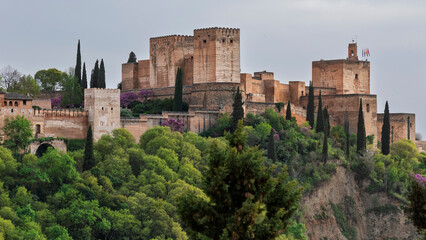 Diferentes vistas panorámicas de la Alhambra de Granada desde el Albaicín, España