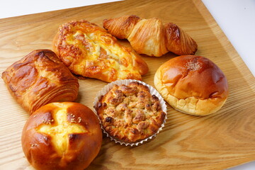 菓子パン　惣菜パン