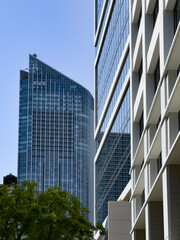 都心散歩　ビルの外壁