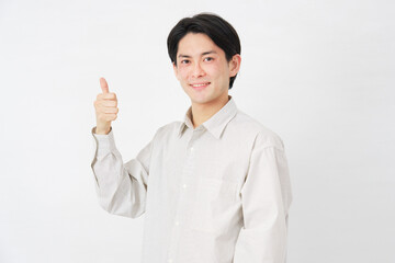 男性　20代　グッドサイン　白背景