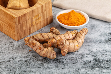 Fresh aroma tumeric roots heap