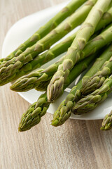 新鮮で美味しいグリーンアスパラ