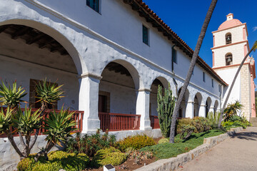 Naklejka premium The historic Santa Barbara Mission