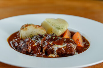 ビーフシチュー