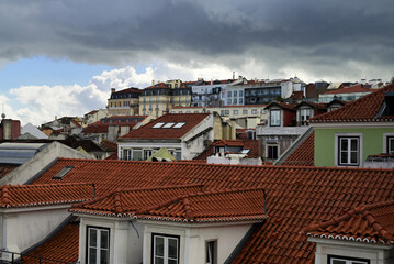 Obraz premium Ciel orageux au dessus de la ville de Lisbonne