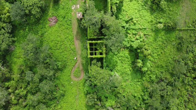 Ruinas da antiga usina de cana na Usina Santana 