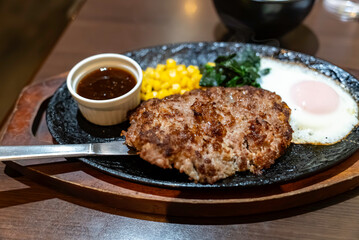 ハンバーグステーキ